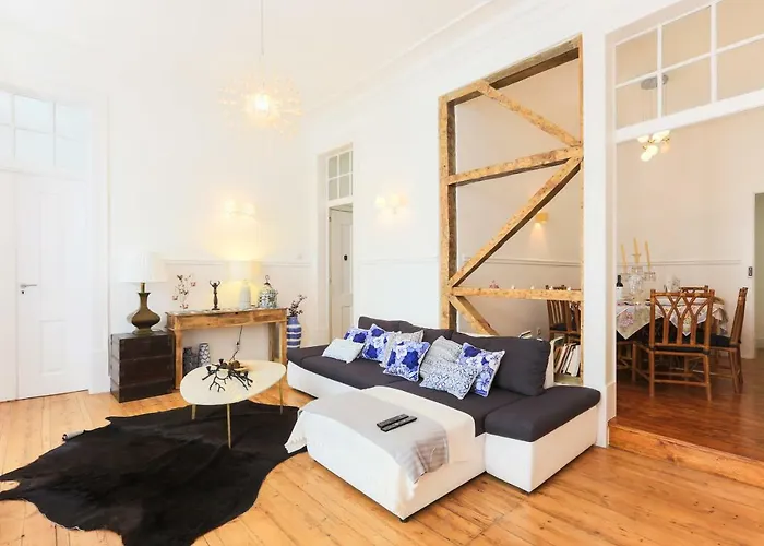 Lisbon Secret & Charming Baixa 4 Bedroom Apartment