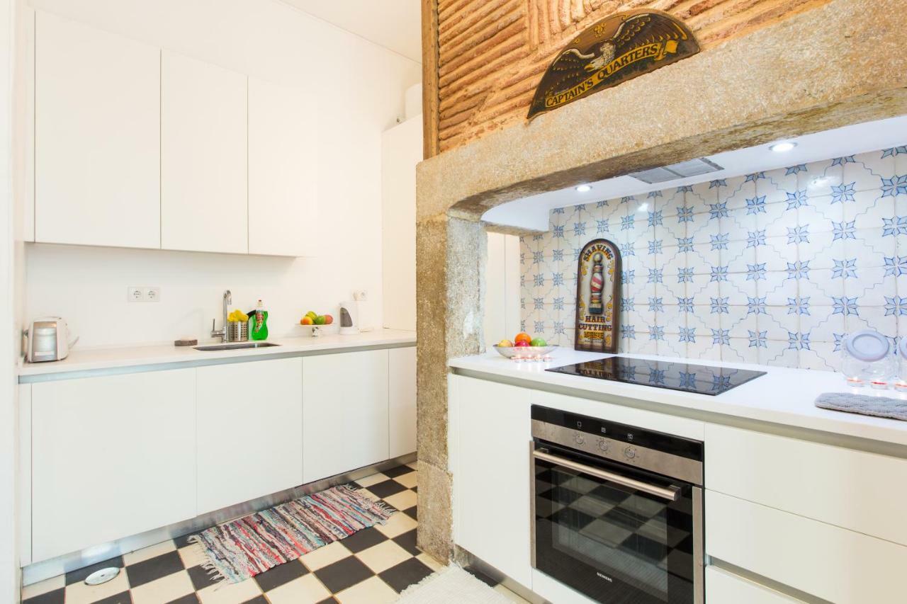 Secret & Charming Baixa 4 Bedroom * Lisbona